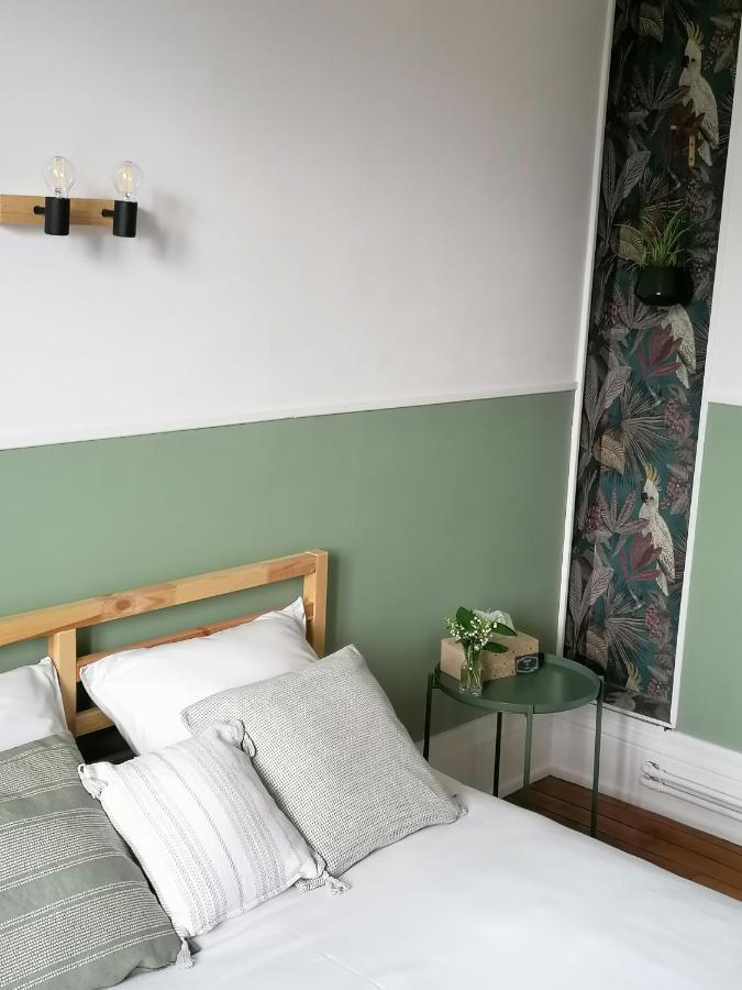 Pavillon C.R Bed and Breakfast Isles-sur-Suippe Exteriör bild
