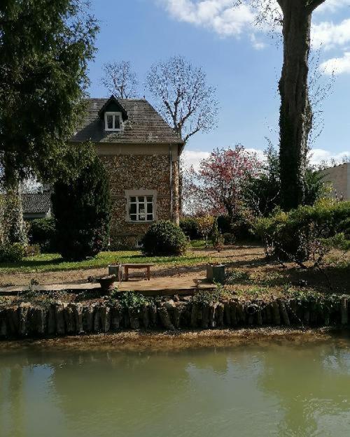 Pavillon C.R Bed and Breakfast Isles-sur-Suippe Exteriör bild