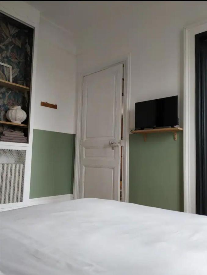 Pavillon C.R Bed and Breakfast Isles-sur-Suippe Exteriör bild